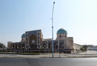 诺尔布塔别克经学院