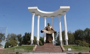 艾哈迈德·法尔加尼纪念建筑群